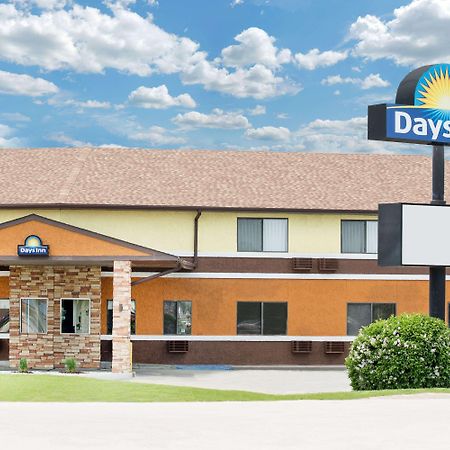 Days Inn By Wyndham York Exterior photo
