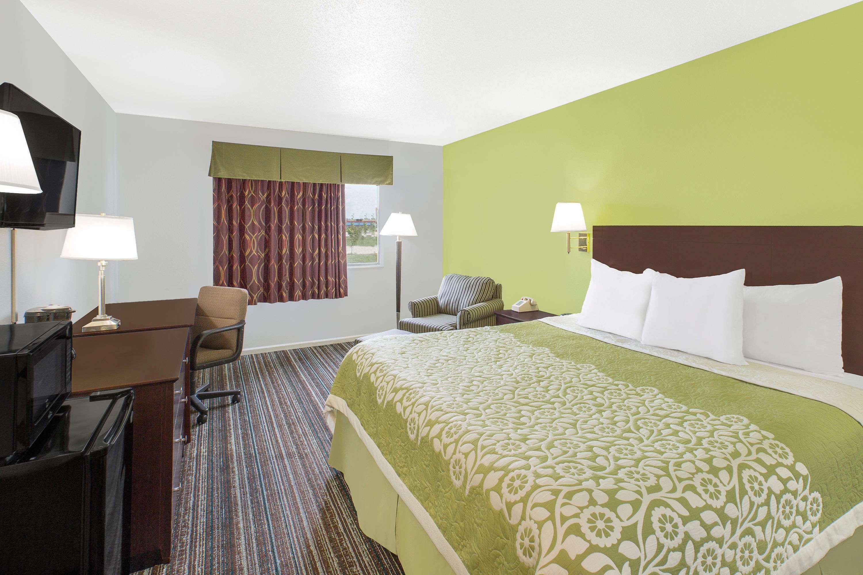 Days Inn By Wyndham York Exterior photo
